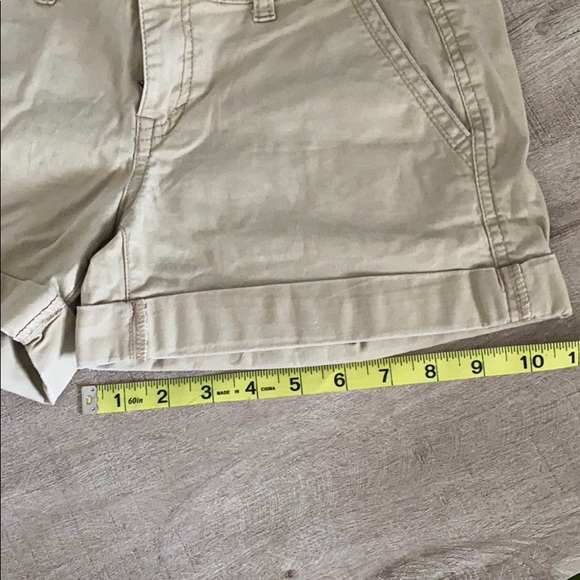 Shorts - Picture 6 of 7